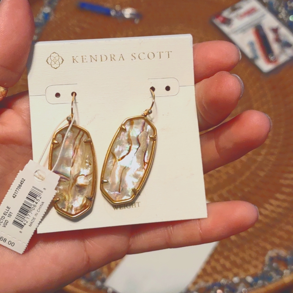Kendra Scott Elle earrings